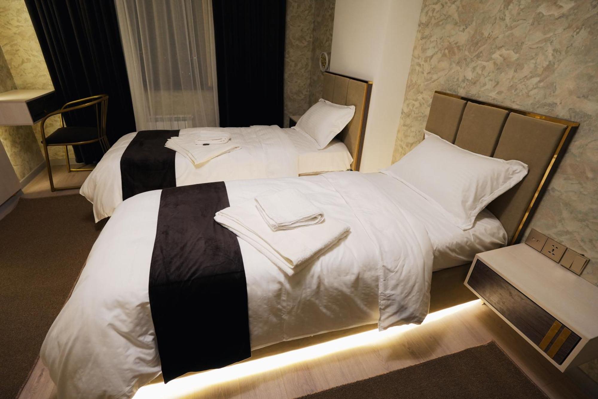 Baland Hotel Dusanbe Kültér fotó