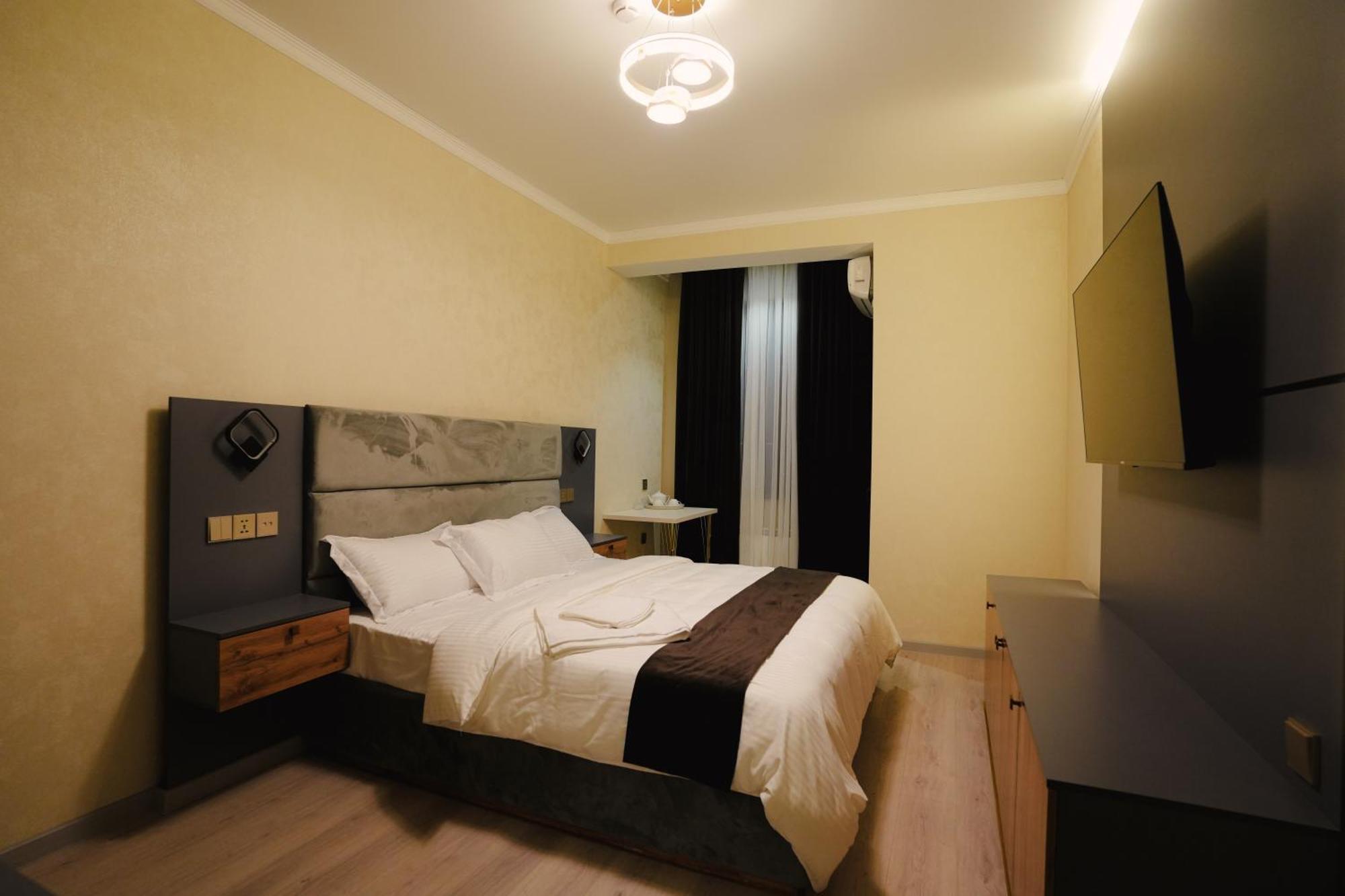 Baland Hotel Dusanbe Kültér fotó