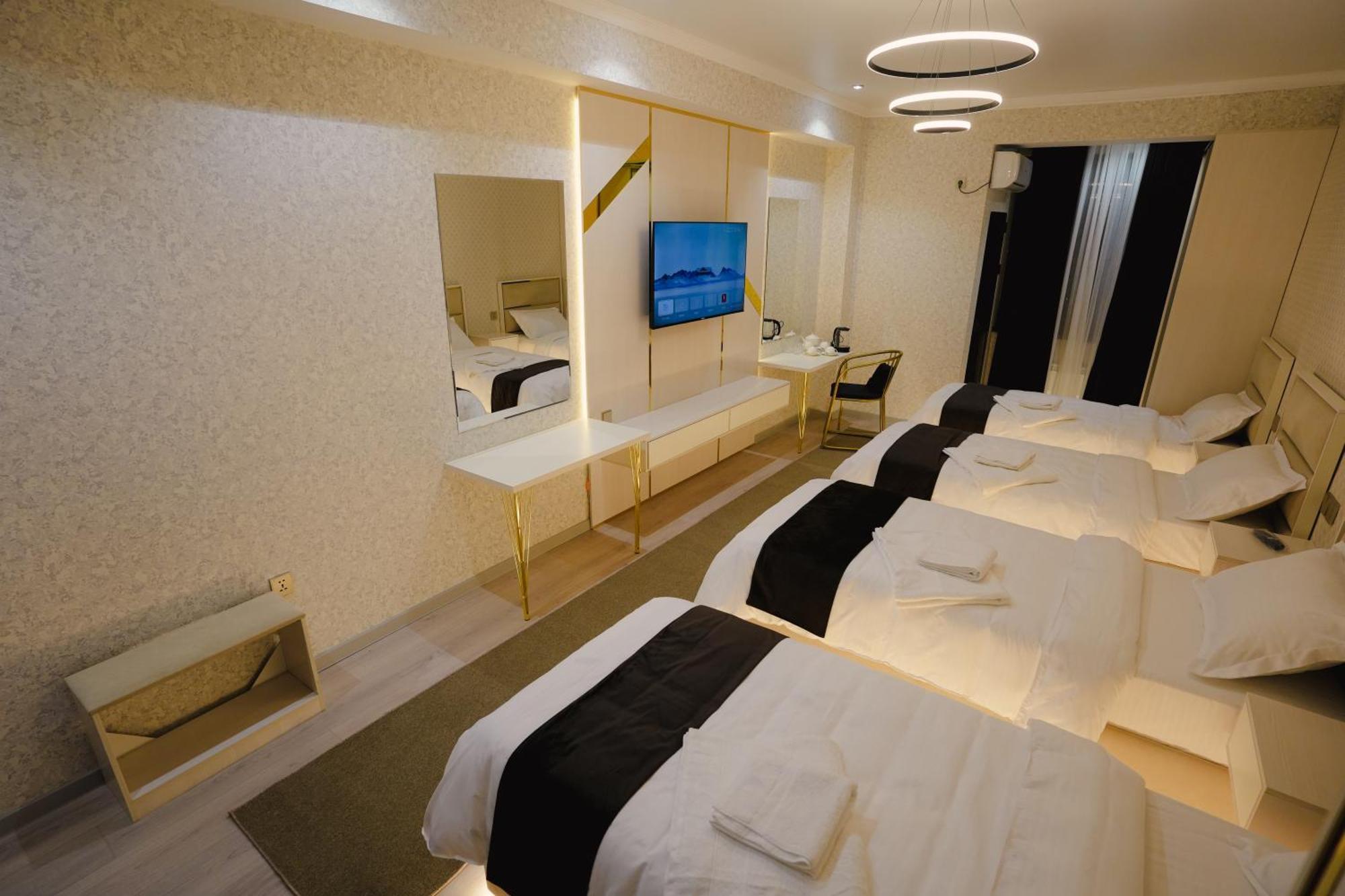Baland Hotel Dusanbe Kültér fotó
